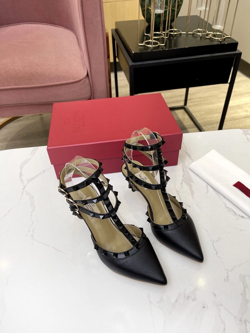 UrbanStyle Vxlxntino Sandals 231816