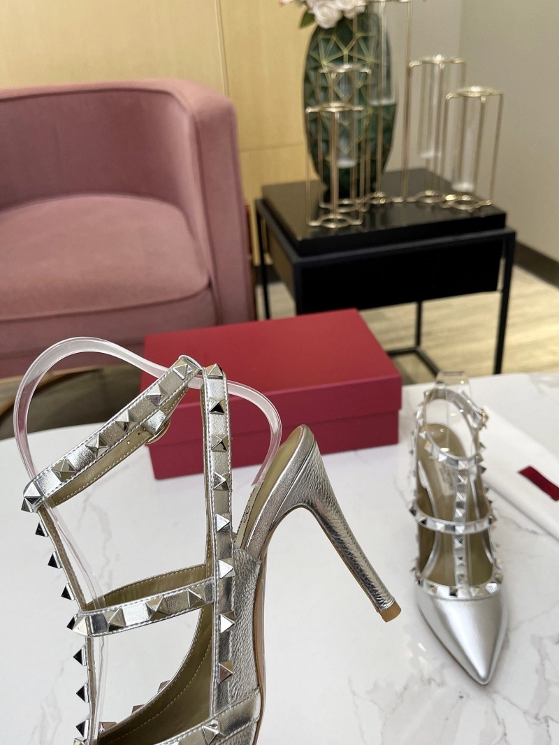 Minimalist Vxlxntino Sandals 231827