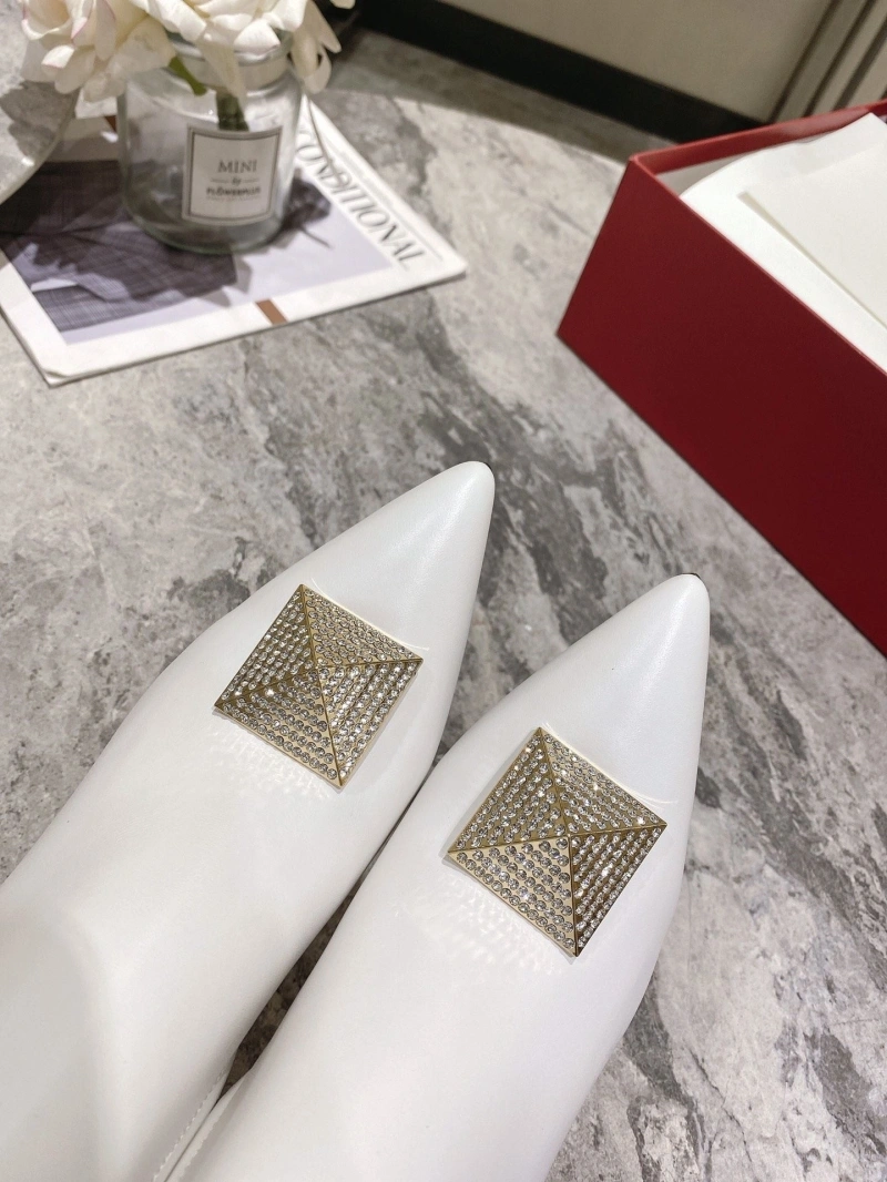 Versatile Vxlxntino Boots 232584