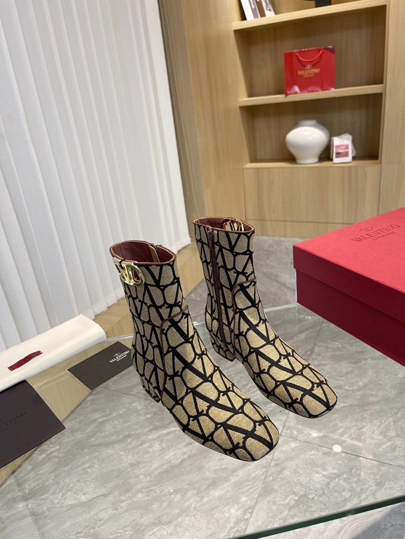Timeless Vxlxntino Boots 232607