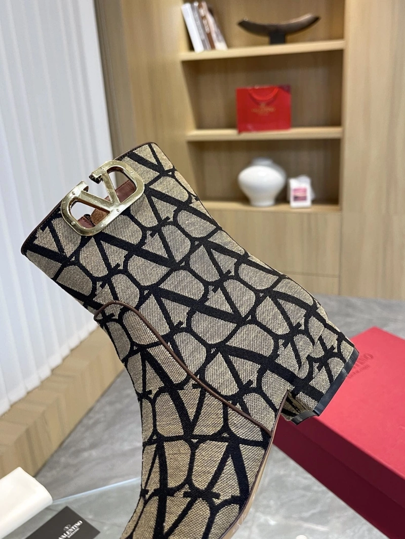 Timeless Vxlxntino Boots 232607