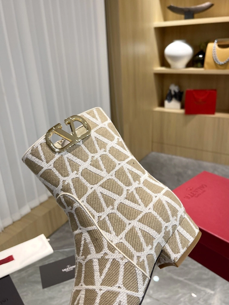 Modern Vxlxntino Boots 232578