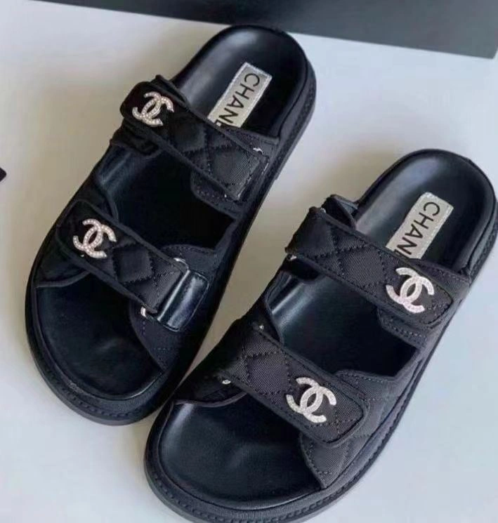 WellDesigned Chxnxl Sandals 130837