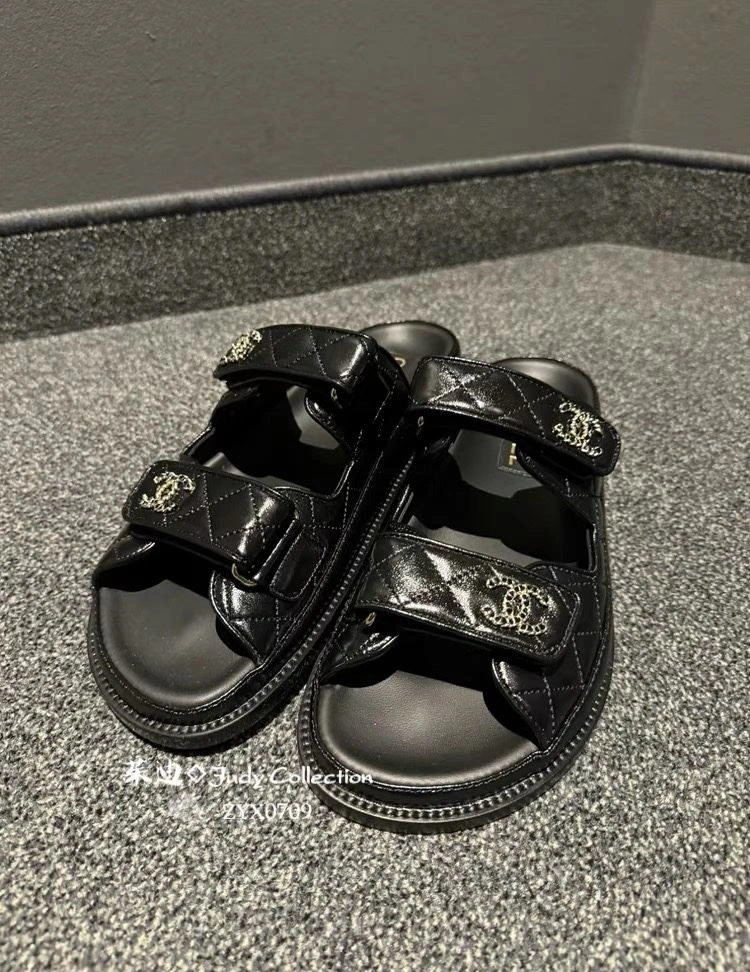 Comfortable Chxnxl Sandals 130824