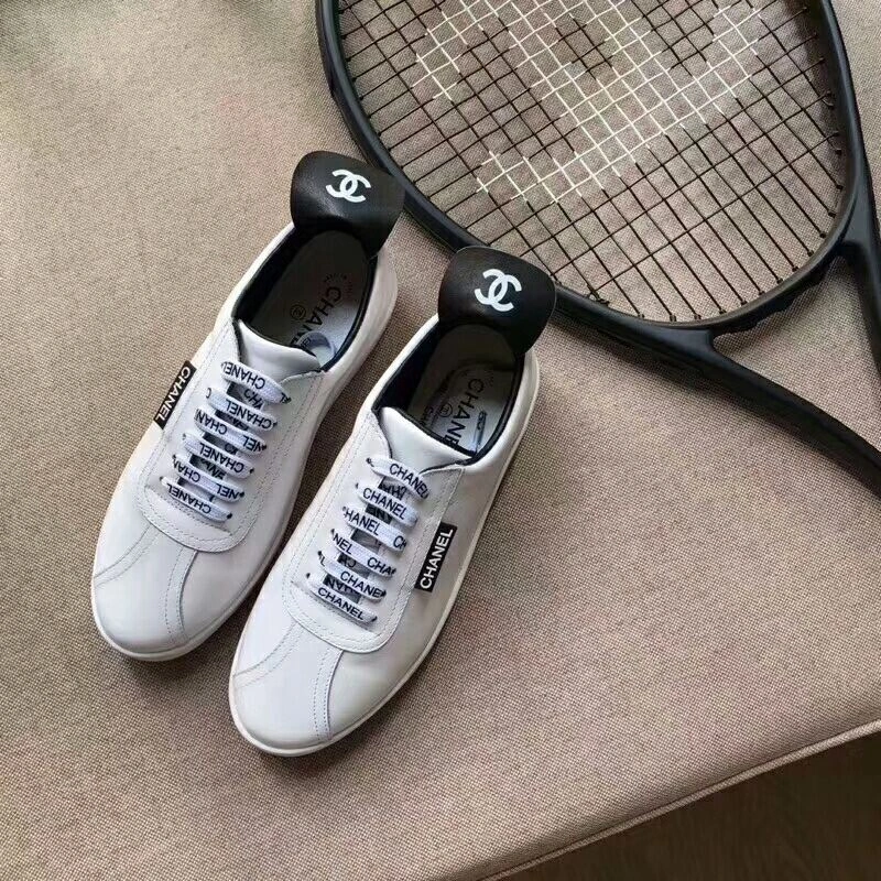 Versatile Chxnxl Sneakers 132028