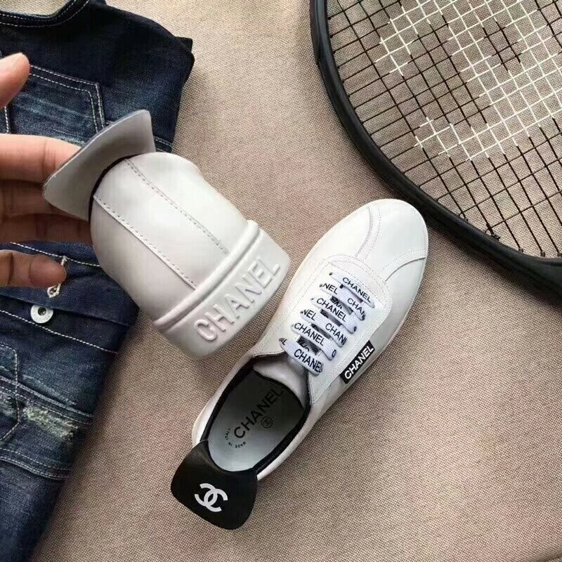 Versatile Chxnxl Sneakers 132028