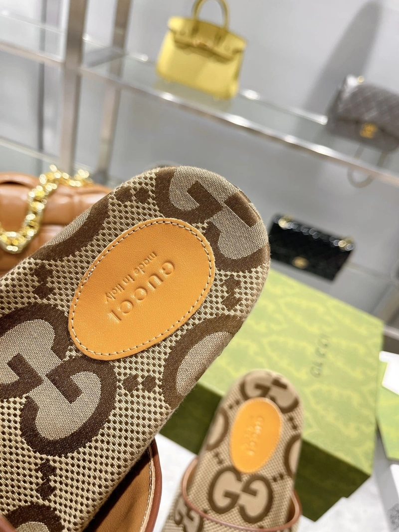 Resilient Gxccx Slippers 164349