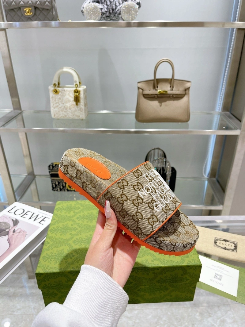 Elegant Gxccx Slippers 164360