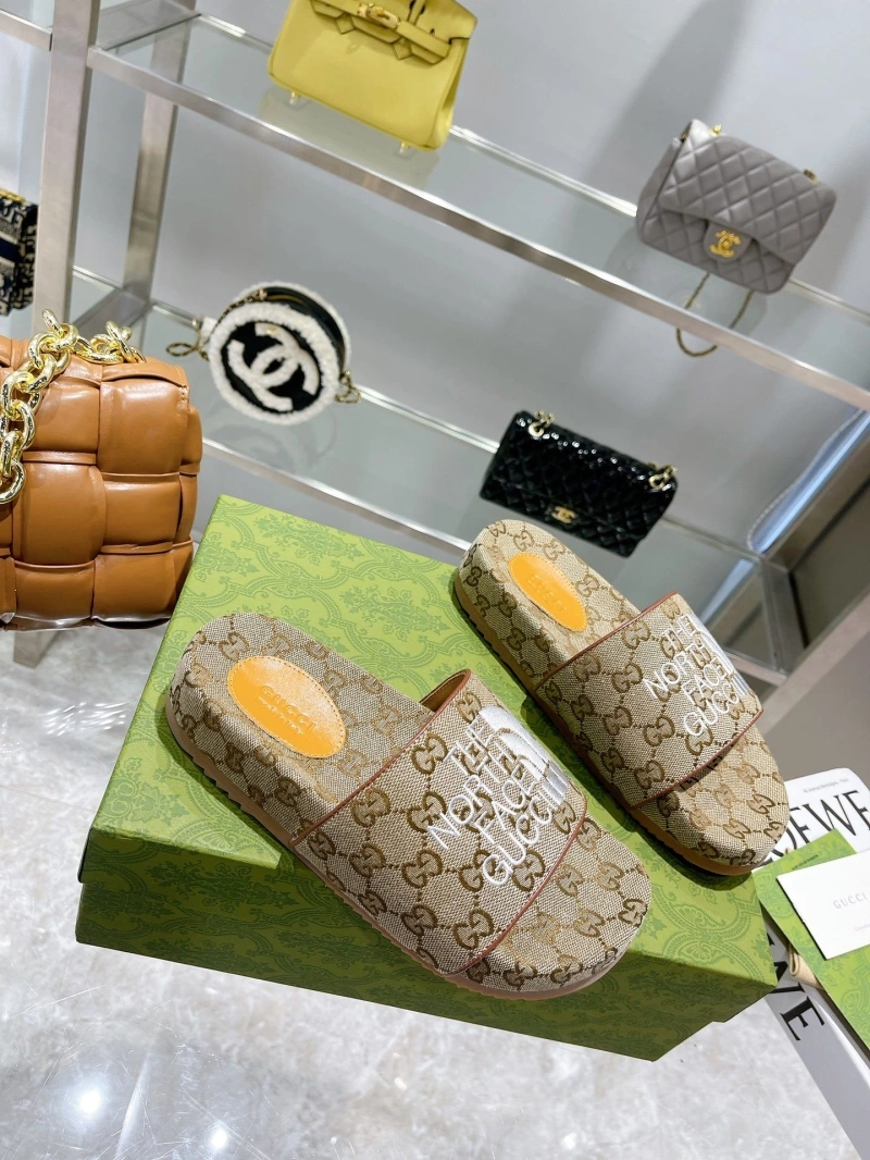 Sleek Gxccx Slippers 164353
