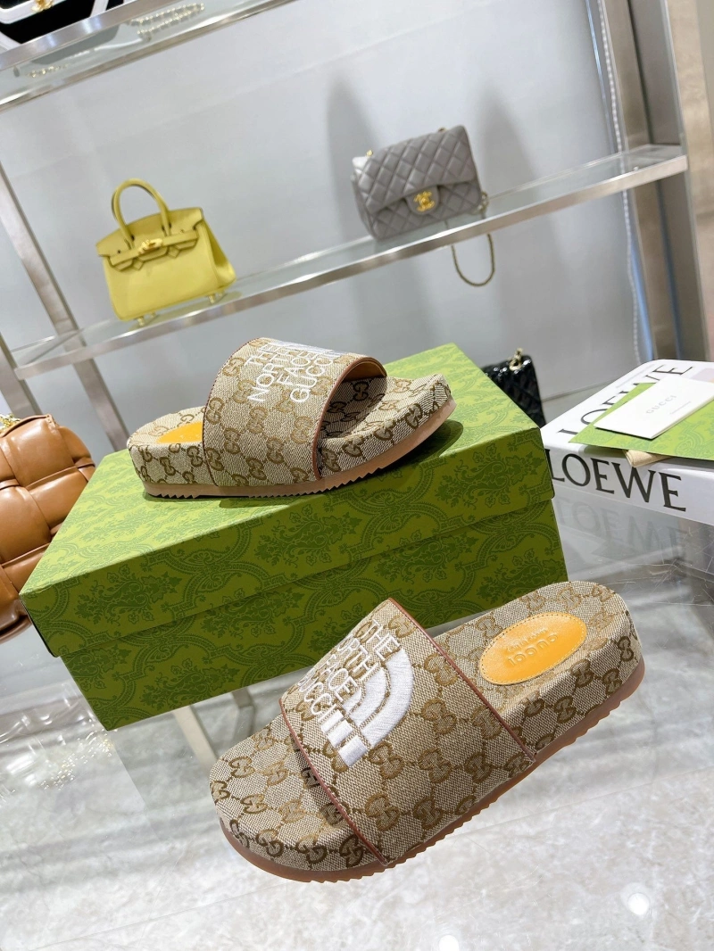 Sleek Gxccx Slippers 164353