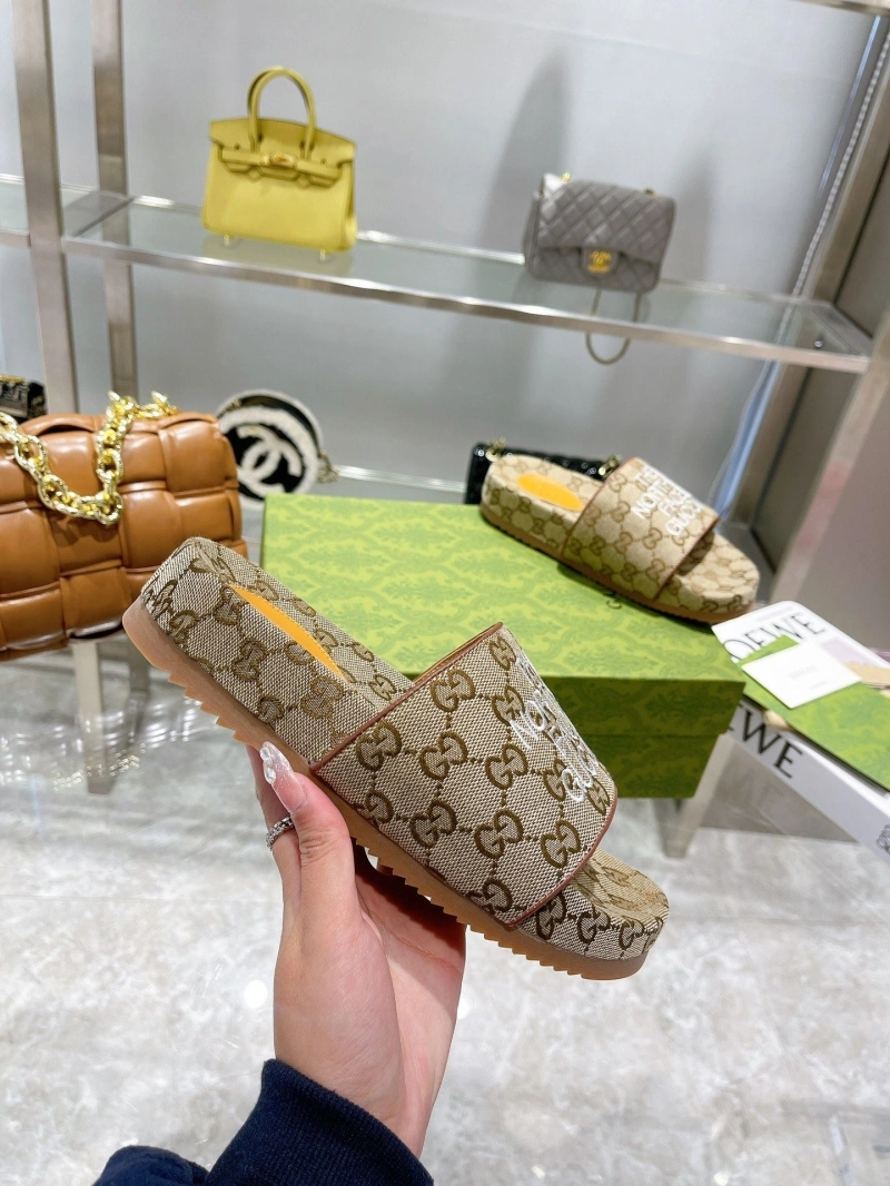 Sleek Gxccx Slippers 164353