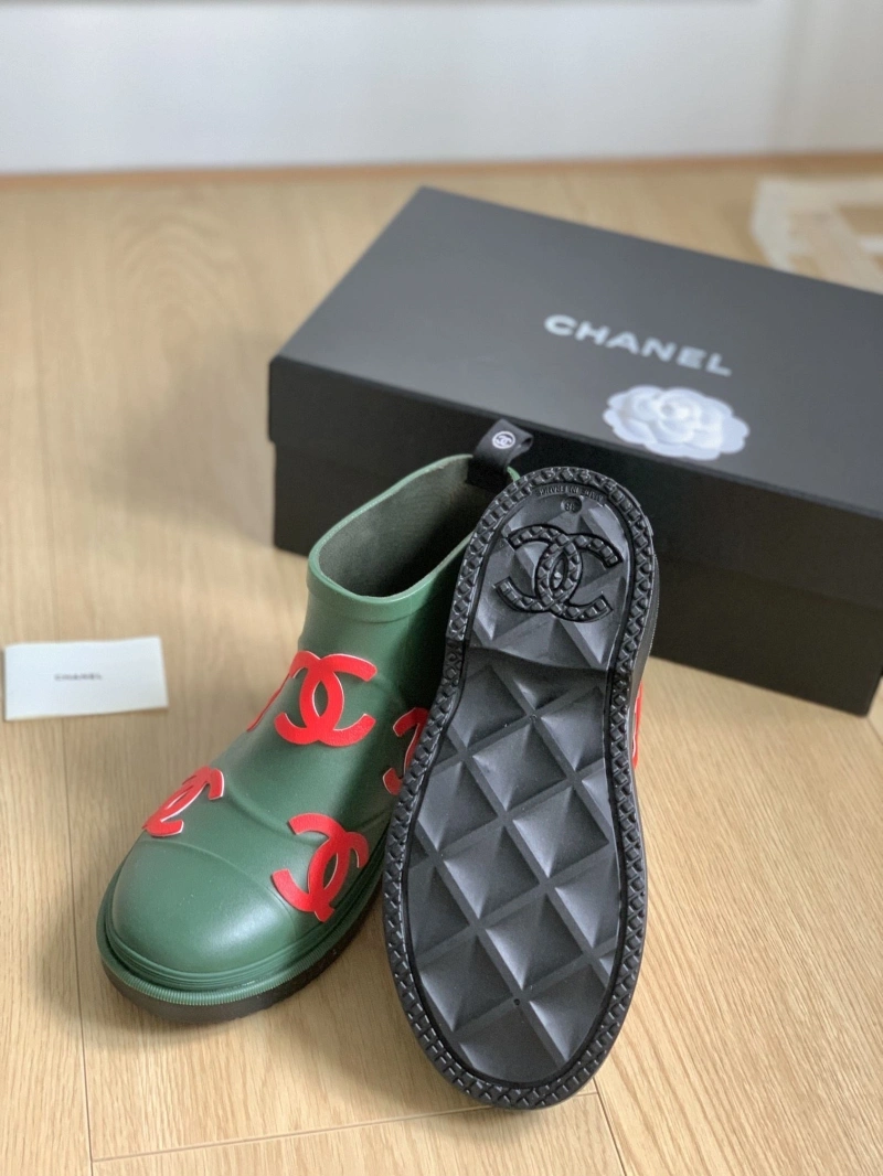 Versatile Chxnxl Boots 131872
