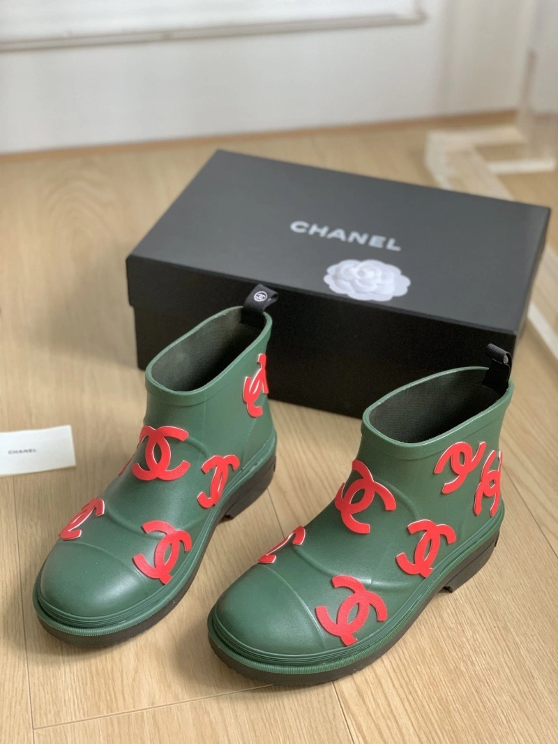 Versatile Chxnxl Boots 131872