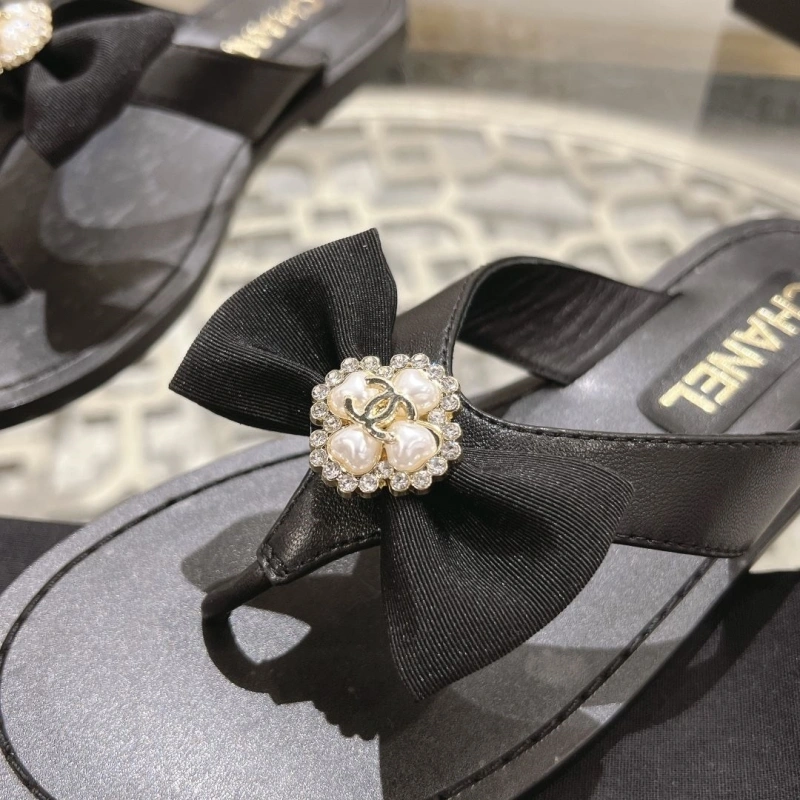 Refined Chxnxl Slippers 130341