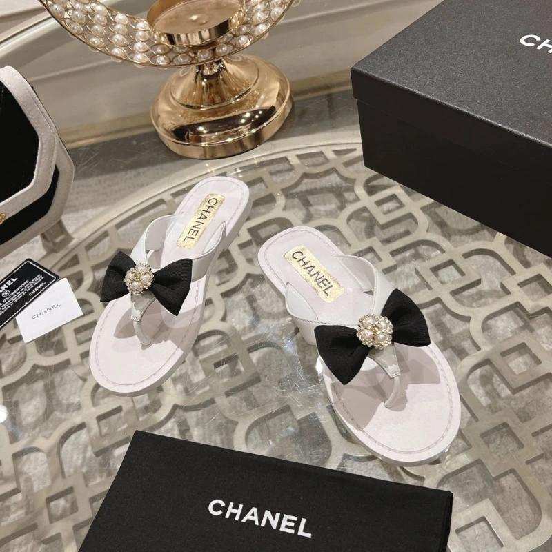 Refined Chxnxl Slippers 130340