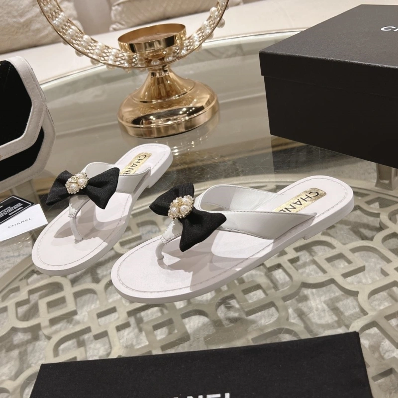 Refined Chxnxl Slippers 130340