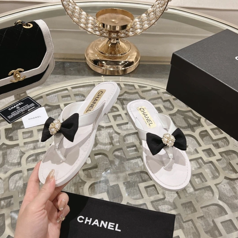 Refined Chxnxl Slippers 130340
