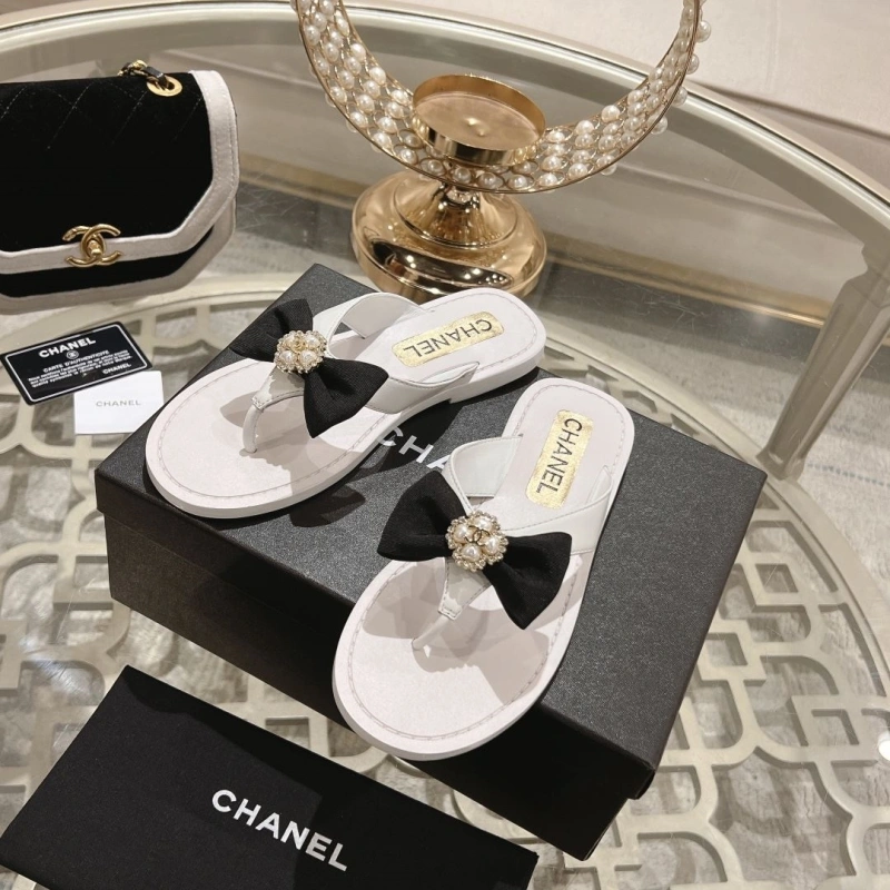 Refined Chxnxl Slippers 130340