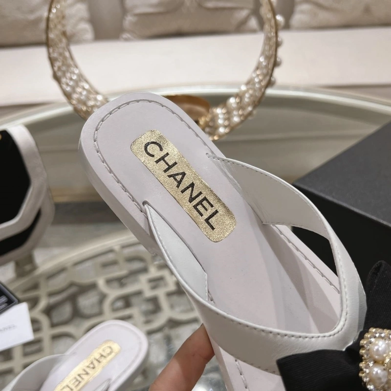 Refined Chxnxl Slippers 130340