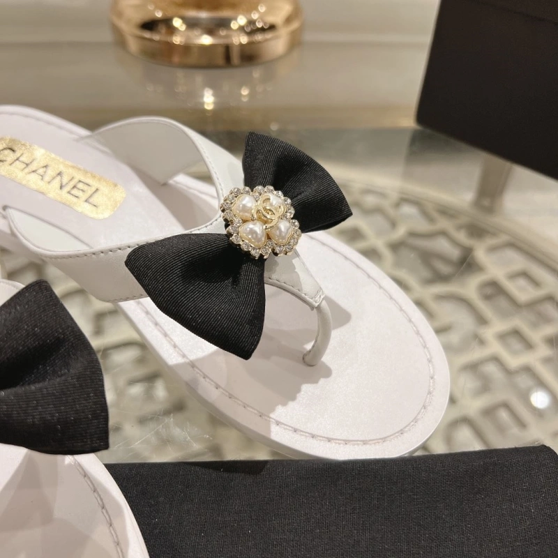 Refined Chxnxl Slippers 130340