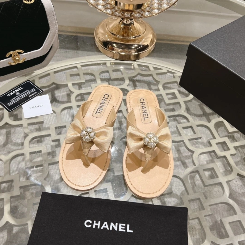 Resilient Chxnxl Slippers 130339