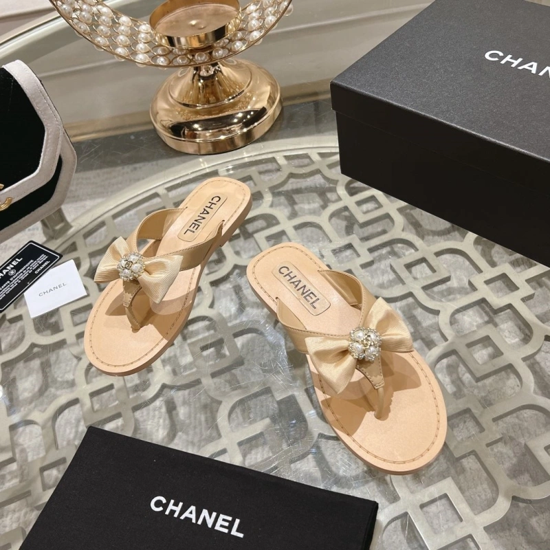 Resilient Chxnxl Slippers 130339