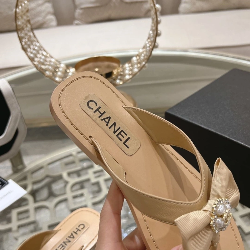 Resilient Chxnxl Slippers 130339