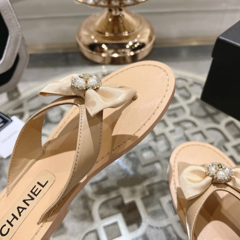 Resilient Chxnxl Slippers 130339