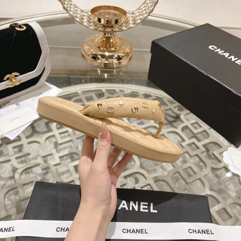 Reliable Chxnxl Slippers 132296