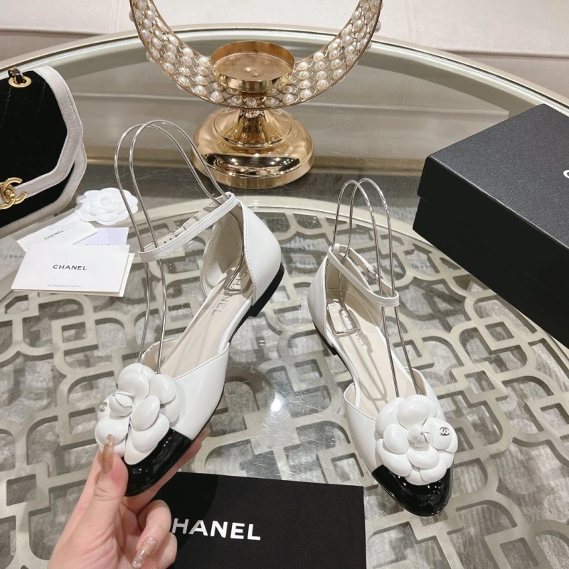 Sleek Chxnxl Sandals 130816