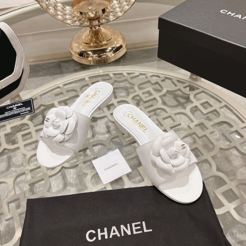 Compact Chxnxl Slippers 132286