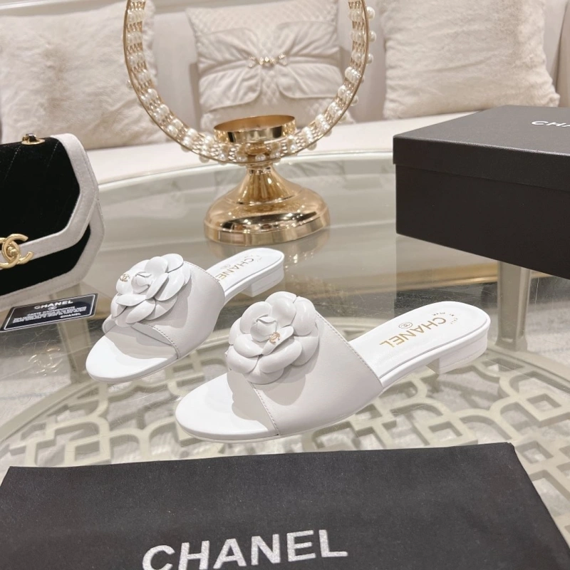 Compact Chxnxl Slippers 132286