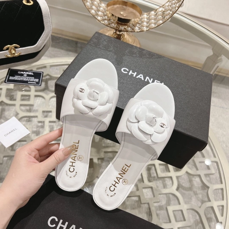 Compact Chxnxl Slippers 132286