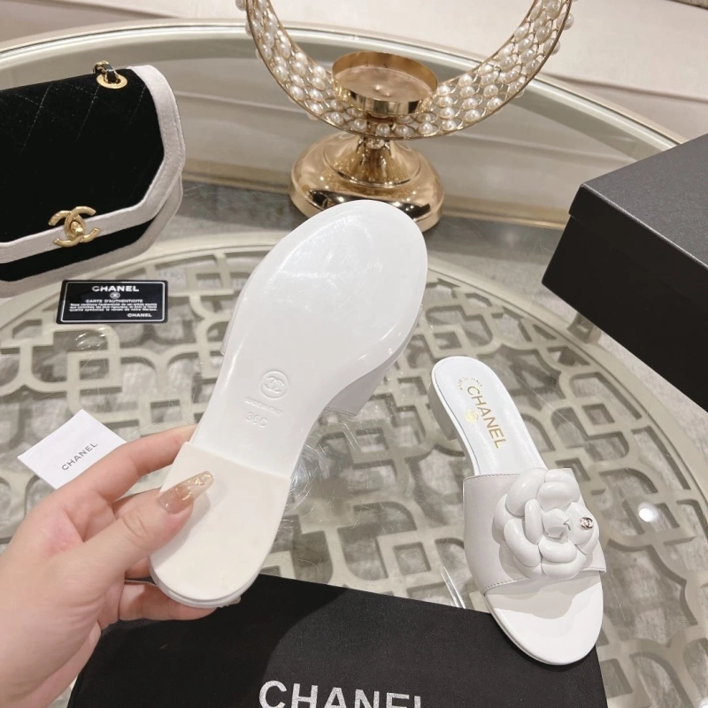Compact Chxnxl Slippers 132286