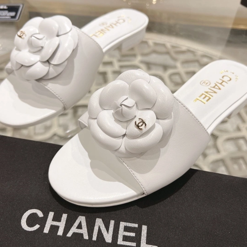 Compact Chxnxl Slippers 132286