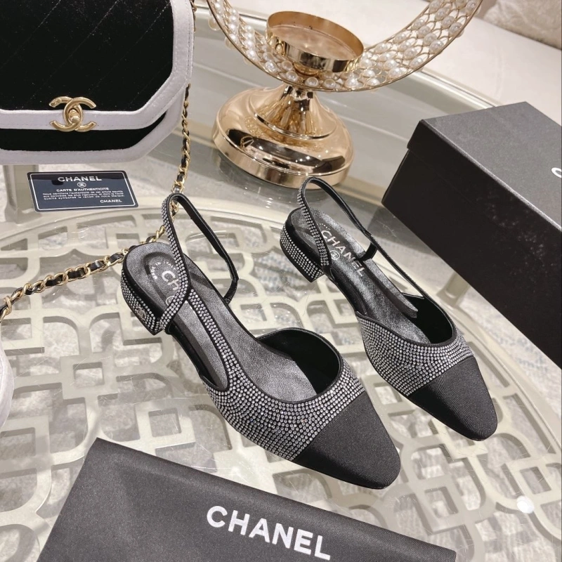 Trendsetting Chxnxl Sandals 130792