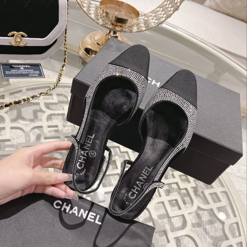 Trendsetting Chxnxl Sandals 130792