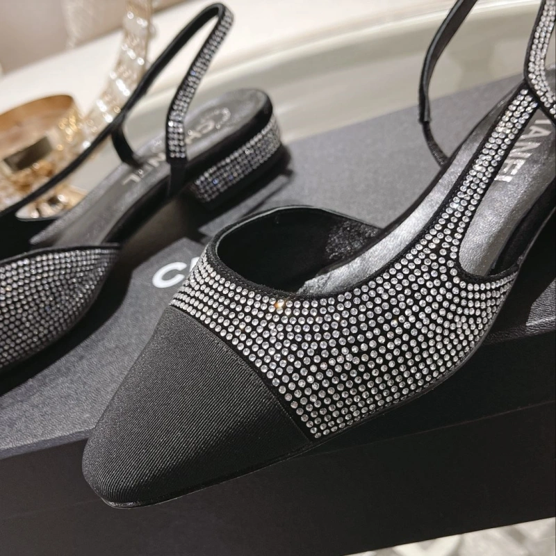 Trendsetting Chxnxl Sandals 130792