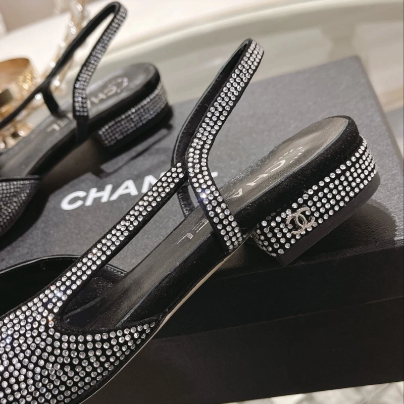 Trendsetting Chxnxl Sandals 130792