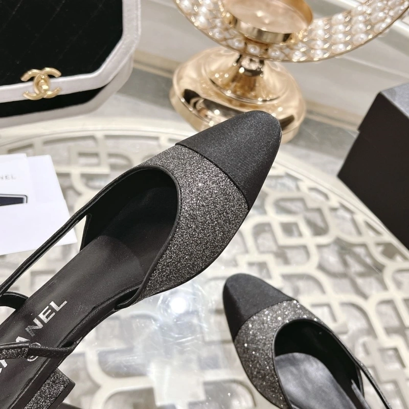 Minimalist Chxnxl Sandals 130775