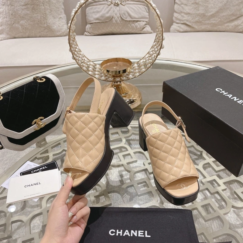 Classic Chxnxl Sandals 130783