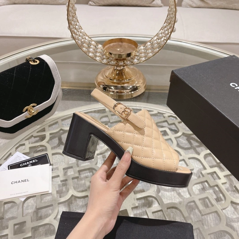Classic Chxnxl Sandals 130783