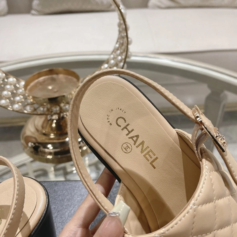 Classic Chxnxl Sandals 130783