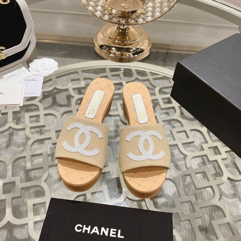 Durable Chxnxl Slippers 132278