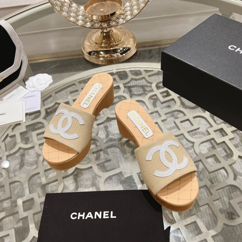 Durable Chxnxl Slippers 132278