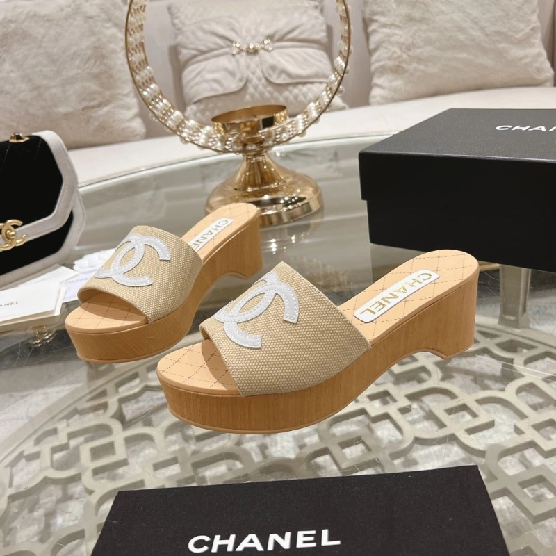 Durable Chxnxl Slippers 132278