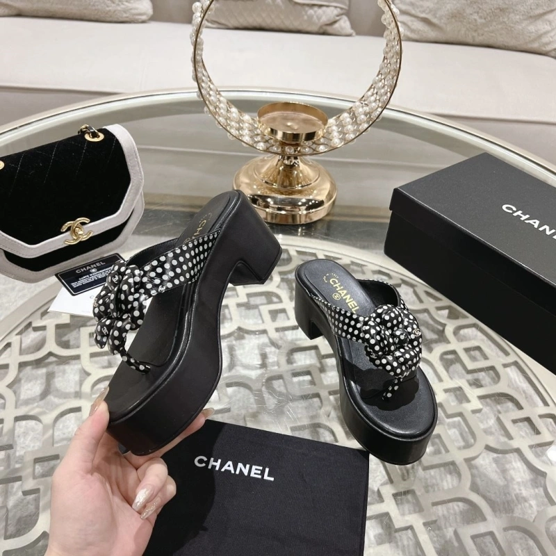 Breathable Chxnxl Slippers 132258