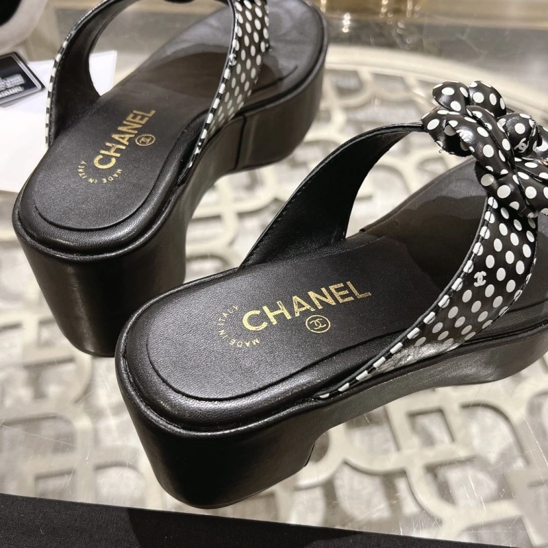 Breathable Chxnxl Slippers 132258