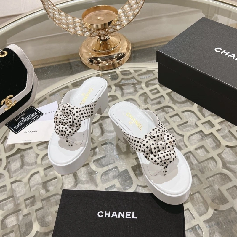 Durable Chxnxl Slippers 132256