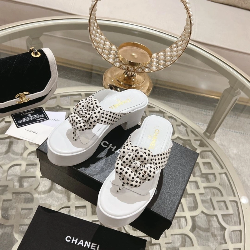 Durable Chxnxl Slippers 132256